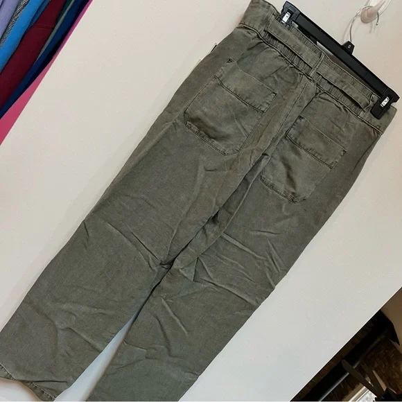 NWT Olive Green Tie-Waist Linen Pants - Picture 3 of 4